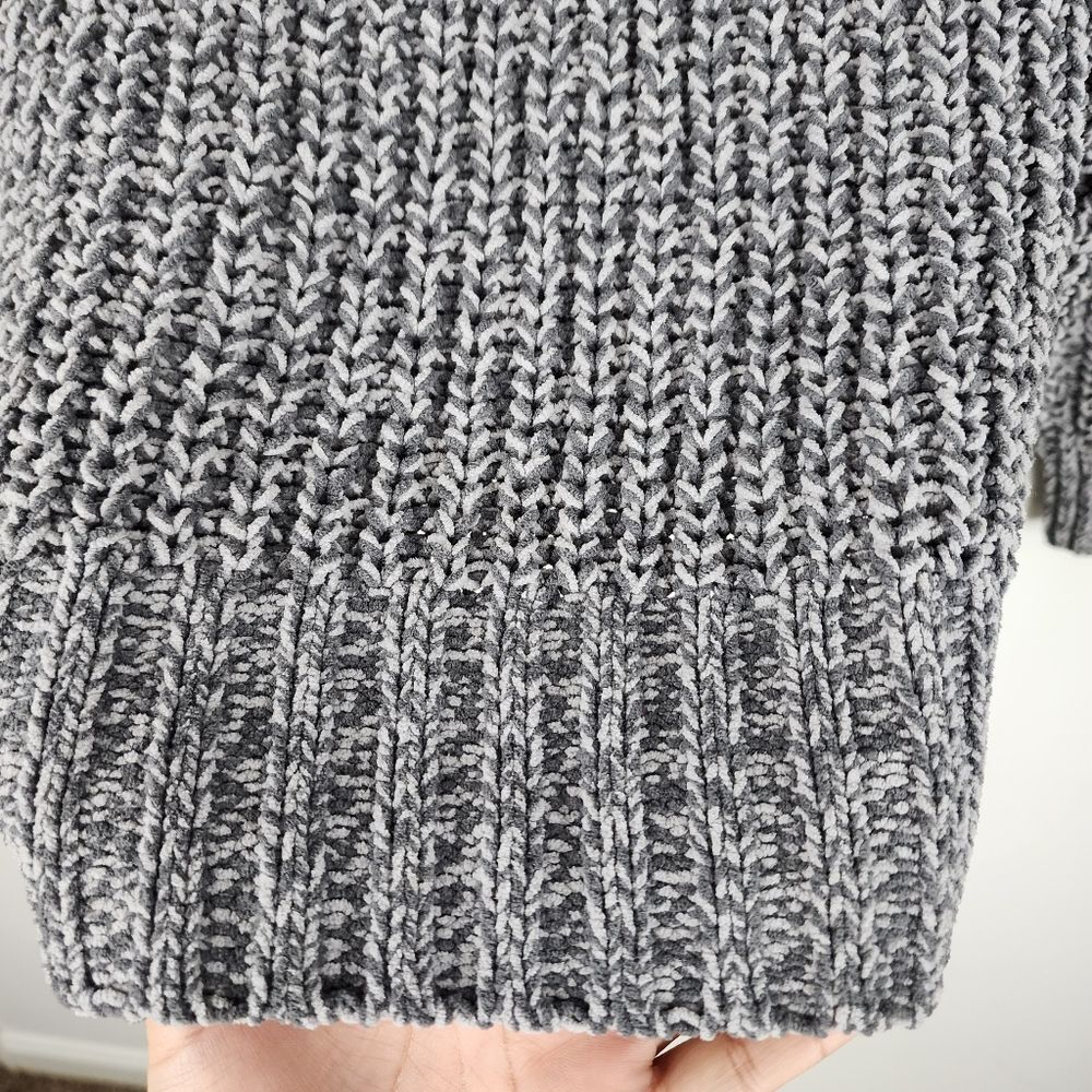 American Eagle Grey Chunky Cable Knit Cropped Sweater - Size S (Oversized Fit) - Picture 15 of 15